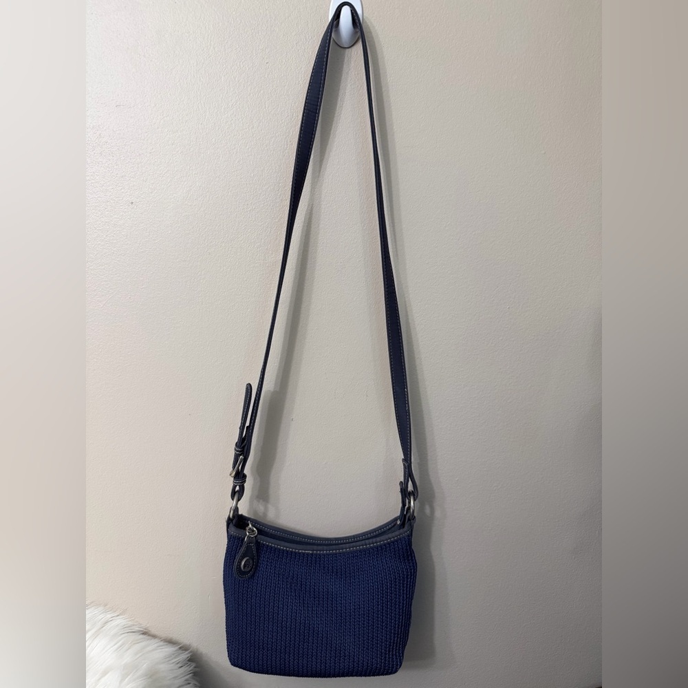 The Sak Crochet Crossbody Hand Bag - Picture 3 of 10